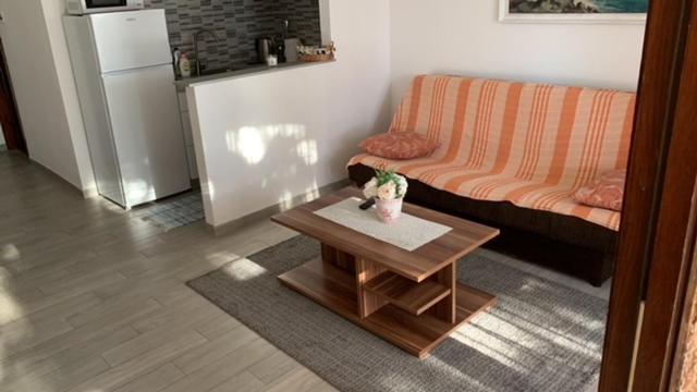 Apartments Toni-Малинська Екстер'єр фото